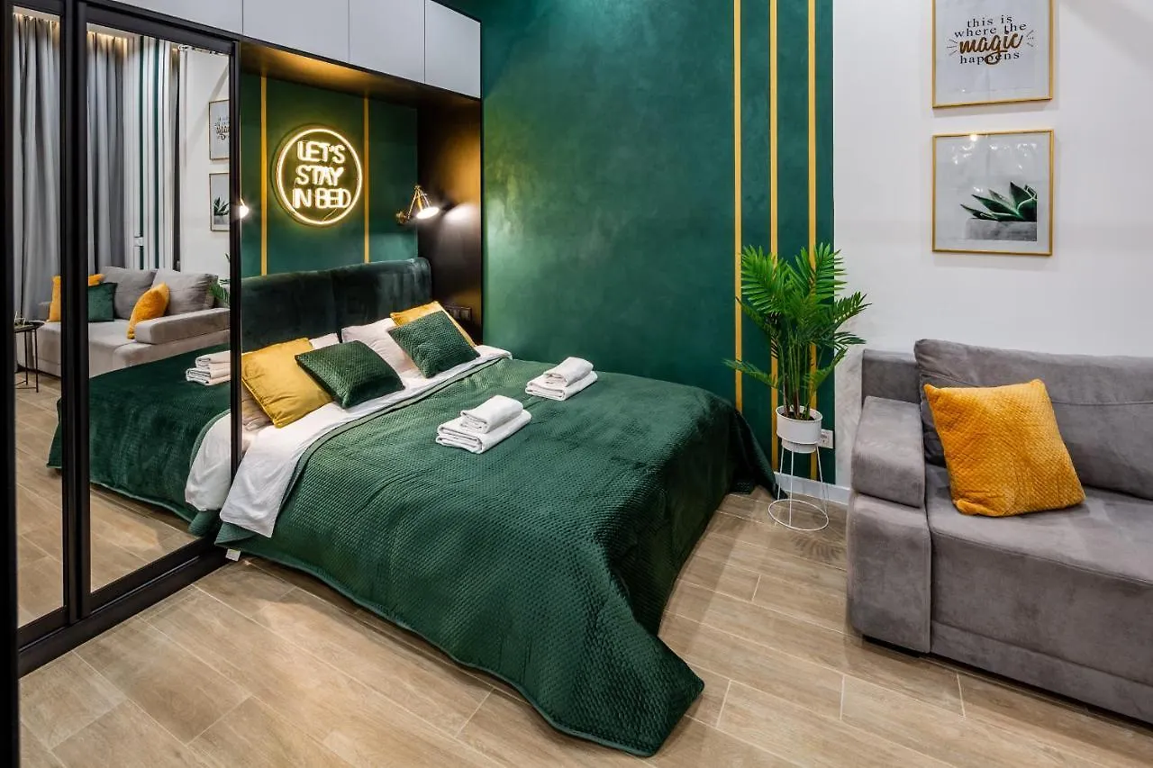 Emerald Lux Apartment. Liveinlviv Apartman Lviv