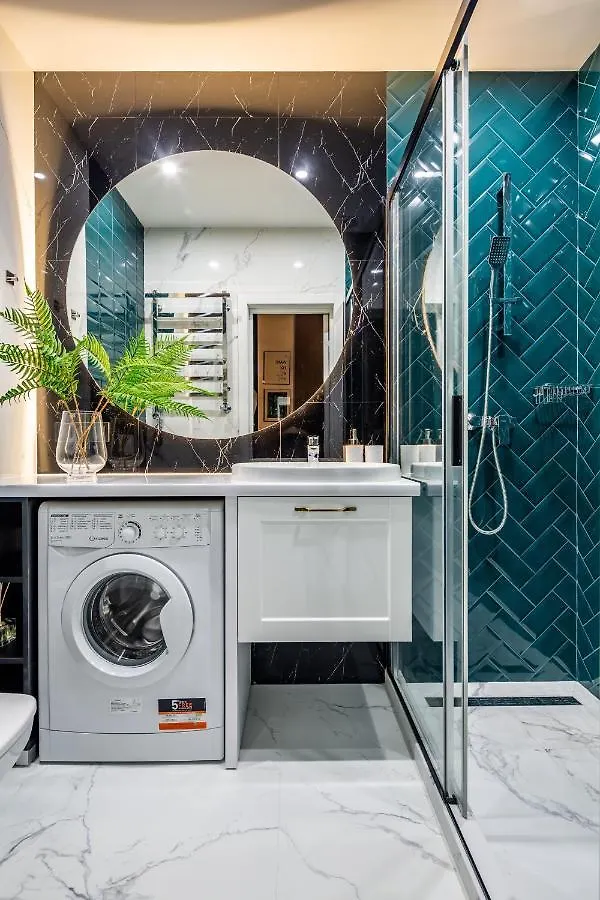 Emerald Lux Apartment. Liveinlviv Apartman